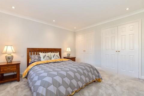 Yeoman Park, Bearsted, Maidstone, Kent 5 bed detached house for sale