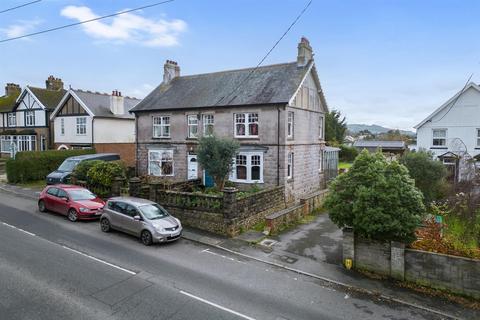 King Edward Road, Axminster 3 bed semi