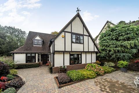 Tupwood Lane, Caterham CR3 4 bed house for sale