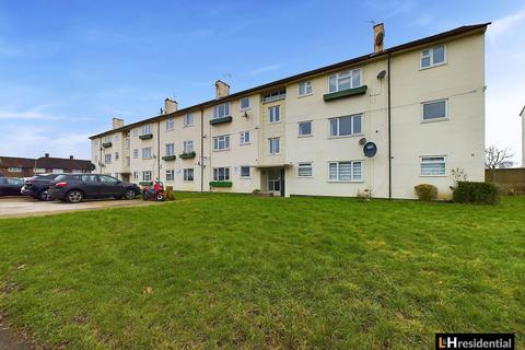 Balmoral Drive, Borehamwood WD6 2 bed flat for sale