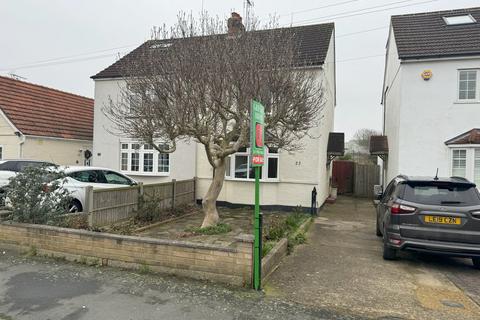 Doris Road, Ashford TW15 2 bed semi