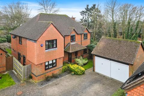 Ebbsgrove, Milton Keynes MK5 5 bed detached house for sale