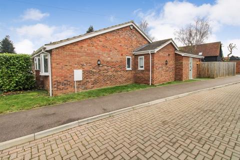 Ickwell Road, Biggleswade SG18 1 bed bungalow for sale