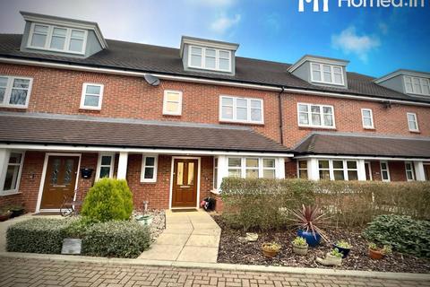 Kennard Crescent, Southwater, Horsham 3 bed terraced house for sale