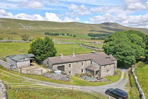 Middle Scales, Chapel Le Dale 5 bed detached house for sale