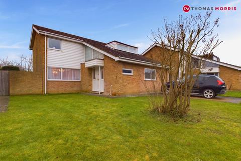 Tanglewood, Huntingdon PE28 5 bed detached house for sale