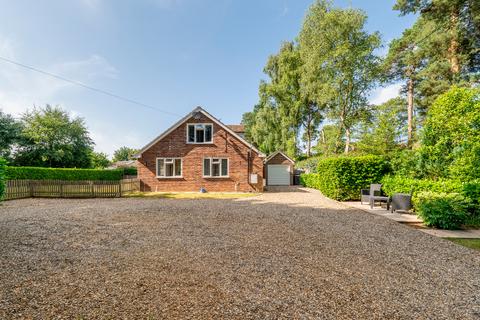Vale Road, High Kelling 4 bed detached bungalow for sale