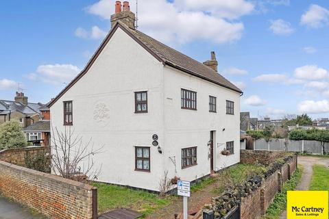 Grove Road, Chelmsford, CM2 4 bed detached house for sale