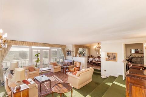 Montagu Court, Gosforth, Newcastle... 3 bed apartment for sale