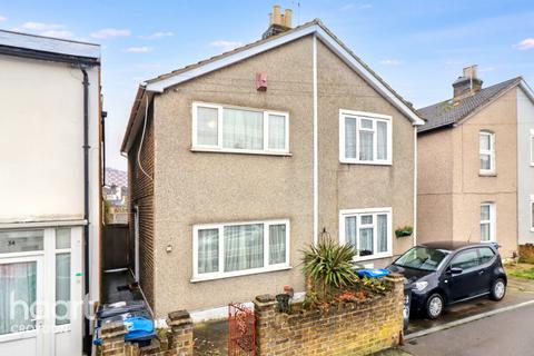 Wortley Road, Croydon 3 bed semi