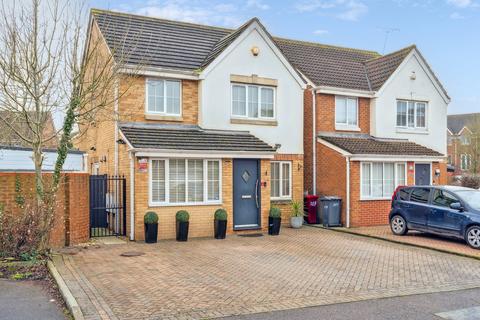 Blunden Drive, Slough SL3 3 bed detached house for sale