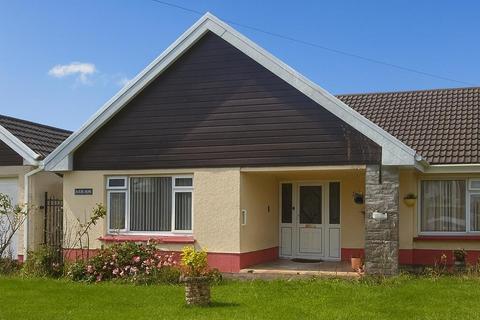 Broadmoor, Kilgetty, Pembrokeshire, SA68 3 bed bungalow for sale