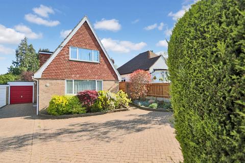Taunton Lane, Coulsdon, CR5 1SF 2 bed detached bungalow for sale