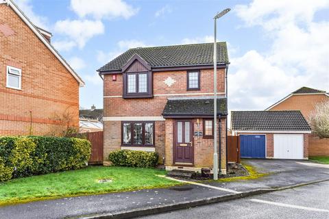 Redshank Road, Horndean 3 bed detached house for sale