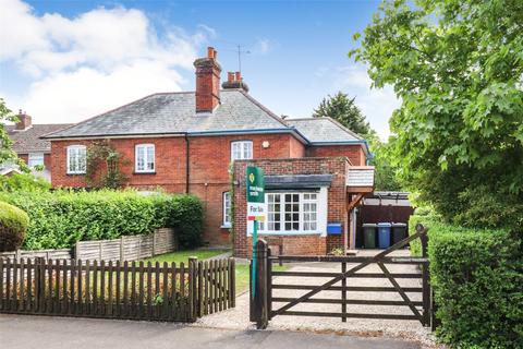 The Street, Fleet GU51 3 bed semi