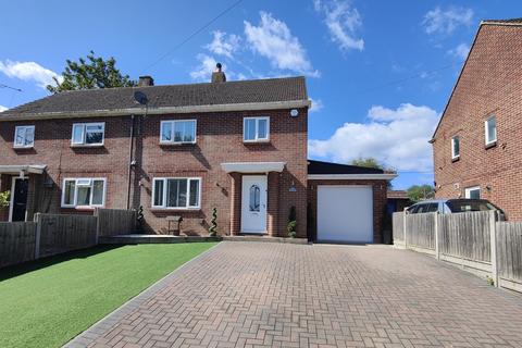 Yateley GU46 3 bed semi