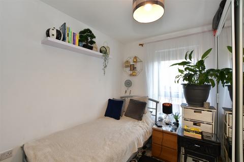 Ager Avenue, Dagenham, Essex 1 bed ground floor flat for sale