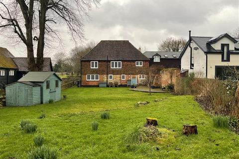 Rectory Lane, Harrietsham, Maidstone... 3 bed semi