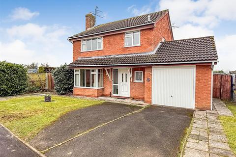 Buckingham Close, Oswestry 4 bed detached house for sale