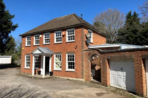 Oak Lodge Drive, Redhill, Surrey, RH1 4 bed detached house for sale