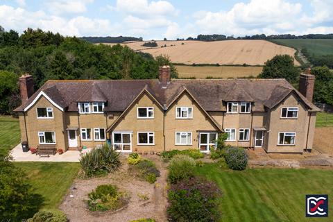 Litchborough Road, Farthingstone NN12 2 bed terraced house for sale