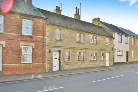Calcutt Street, Cricklade, Wiltshire 2 bed terraced house for sale
