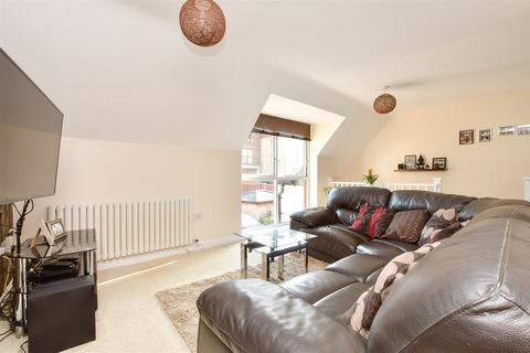 Coral Park, Maidstone, Kent 1 bed coach house for sale