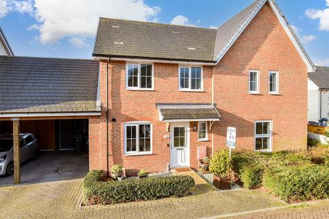 Colmanton Grove, Sholden, Deal, Kent 3 bed semi