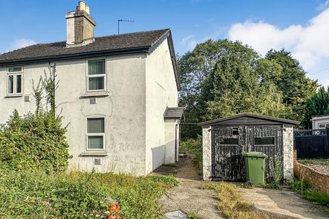 4 Poyle New Cottages, Old Bath Road... 3 bed semi