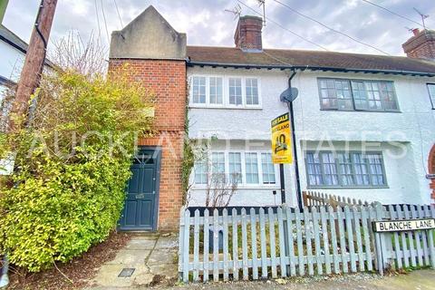 Blanche Lane, Potters Bar EN6 2 bed cottage for sale