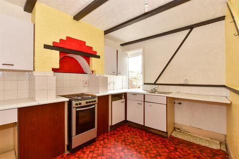 Broadway, Totland Bay, Isle of Wight 3 bed terraced house for sale