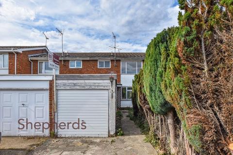 Beechfield, Hoddesdon EN11 3 bed terraced house for sale