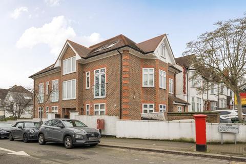 Finchley Lane,  Hendon,  NW4 2 bed flat for sale