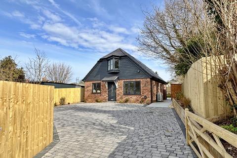 Lonnen Road, Wimborne BH21 3 bed detached house for sale