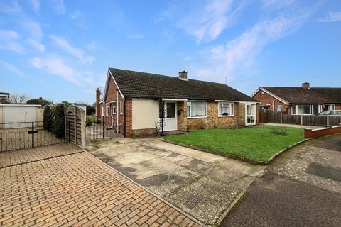 Recreation Walk, Great Cornard... 4 bed bungalow for sale