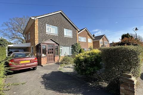 Cross Lane, Frimley Green, GU16 4 bed detached house for sale