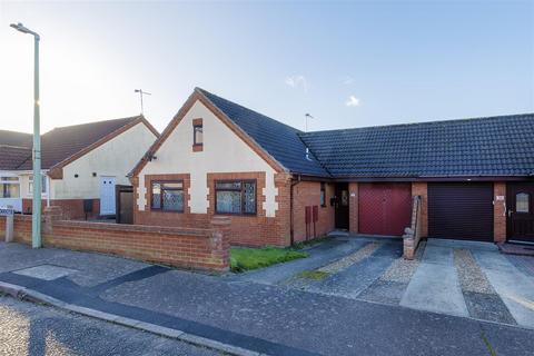 Meadowvale Close, Beccles NR34 2 bed semi