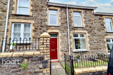 Greenfield Place, Pontypool 2 bed terraced house for sale