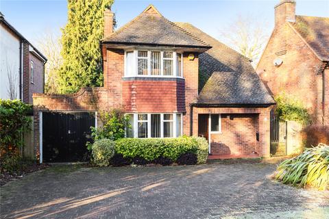 Brooklands Road, Weybridge, Surrey, KT13 3 bed detached house for sale