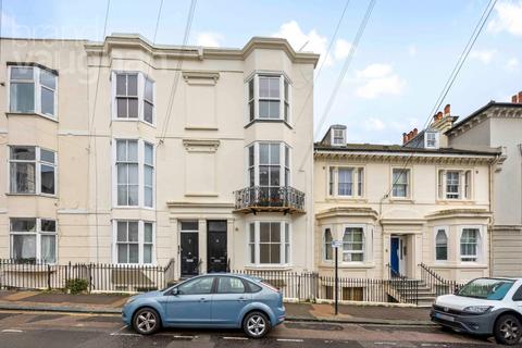 College Road, Brighton, East Sussex, BN2 1 bed flat for sale