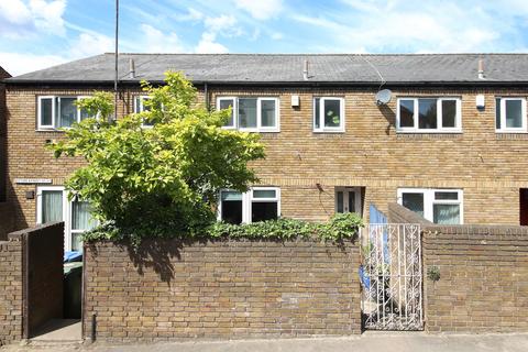 Dutton Street, Greenwich, SE10 3 bed terraced house for sale