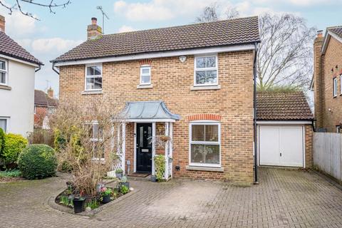 Church Croft, Hertfordshire AL4 3 bed detached house for sale