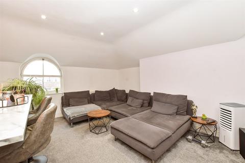 Grove Road North, Southsea, Hampshire 2 bed apartment for sale