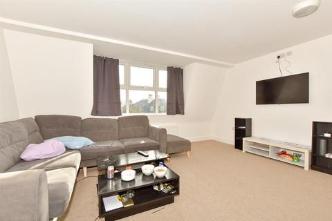 Trinity Crescent, Folkestone, Kent 3 bed apartment for sale