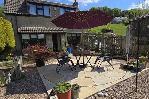 Hermit Hole, Keighley BD21 3 bed link detached house for sale