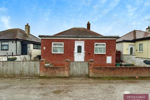 Clwyd Gardens, Kinmel Bay, LL18 5NB 3 bed detached bungalow for sale