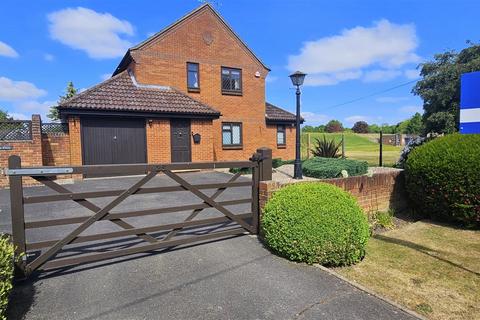 Little Baddow Road, Danbury 3 bed detached house for sale