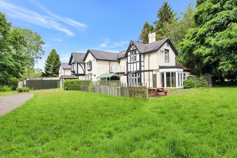 Moortown Road, Nettleton, Market... 6 bed detached house for sale
