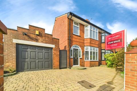 Coniston Avenue, Wigan, WN1 3 bed semi