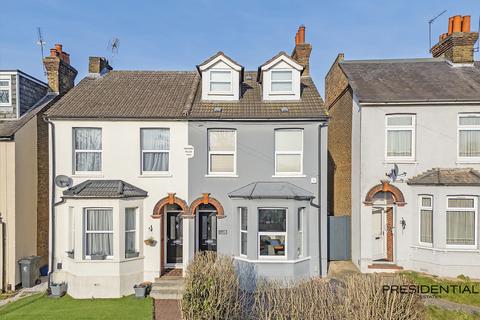 Waltham Abbey EN9 3 bed semi